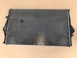 Volvo V70 Chłodnica powietrza doładowującego / Intercooler 8649471