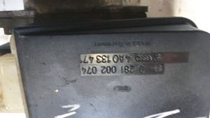 Audi A6 S6 C4 4A Измеритель потока воздуха 4A0133471