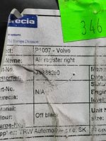 Volvo C30 Kojelaudan keskiosan tuuletussuuttimen ritilä 39888287