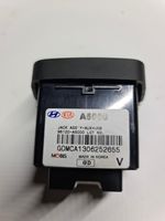 Hyundai i30 Connettore plug in AUX 96120A5000