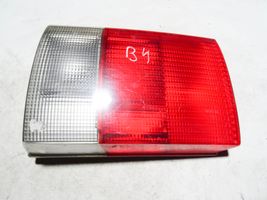 Audi 80 90 S2 B4 Luci posteriori del portellone del bagagliaio 8A0945093J