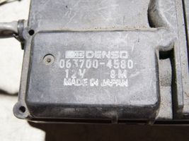 Mitsubishi Sigma Oro sklendės varikliukas 0637004580