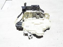 Volkswagen PASSAT B7 Cerradura de puerta delantera 3C2837016A