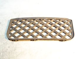 Volkswagen Touareg I Grille inférieure de pare-chocs avant 7L6853677