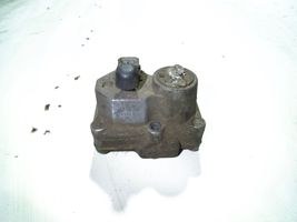 Audi 100 S4 C4 Regulator ciśnienia paliwa 034133403