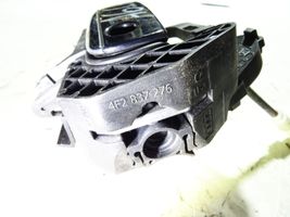 Audi A6 S6 C6 4F Klamka zewnętrzna drzwi przednich 4F0837886