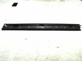 Mercedes-Benz B W245 Etuoven kynnyksen suojalista A1696800074RE