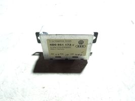 Audi A8 S8 D2 4D Boîtier module alarme 4D0951173