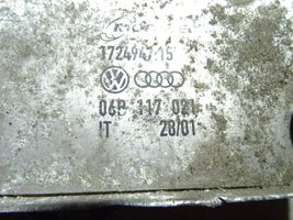 Audi A4 S4 B7 8E 8H Moottoriöljyn jäähdytinlaite 06B117021