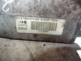 BMW 3 E90 E91 Mocowanie pompy wspomagania układu kierowniczego 7794455