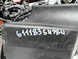 BMW 8 E31 Другой проводник 61118354184