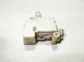 Volkswagen PASSAT B5.5 Verrouillage du bouchon du réservoir de carburant 3B0862159A