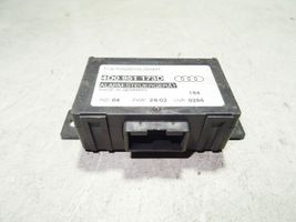 Audi A8 S8 D2 4D Boîtier module alarme 4D0951173D