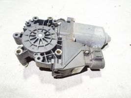 Audi A4 S4 B5 8D Moteur de lève-vitre de porte arrière 8D0959802E