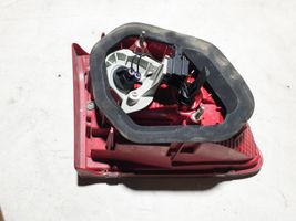 Volkswagen PASSAT B7 Lampy tylnej klapy bagażnika 3AE945094K