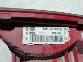 Volkswagen PASSAT B7 Lampy tylnej klapy bagażnika 3AE945094K