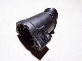 Volkswagen Touran II Tuyau de liquide de refroidissement moteur 03L131111J