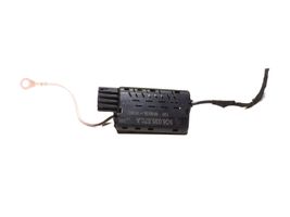 Volkswagen Jetta VI Amplificateur d'antenne 5C6035570A