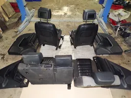 Volkswagen Touareg II Interior set 7P1867011DF