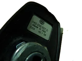 Volkswagen Golf V GPS-pystyantenni 1K0035507D