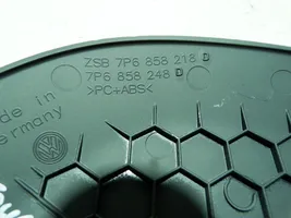 Volkswagen Touareg II Boczny element deski rozdzielczej 7P6858218D