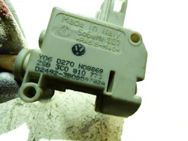 Volkswagen PASSAT B6 Verrouillage du bouchon du réservoir de carburant 3C0810773