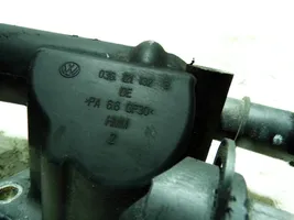Volkswagen PASSAT B6 Termostaatin kotelo 03G121132B