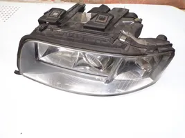 Audi A4 S4 B6 8E 8H Lampa przednia 