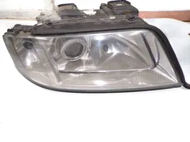 Audi A4 S4 B6 8E 8H Lampa przednia 