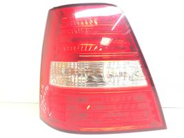 KIA Sorento Luci posteriori 9243E5