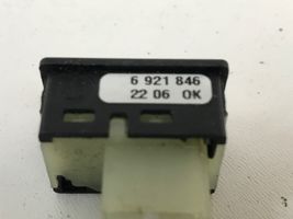 BMW 5 E60 E61 Takaluukun avauskytkimen painike/kytkin 6921846