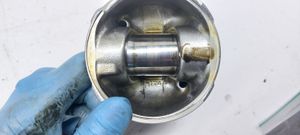 Mazda 6 Piston 