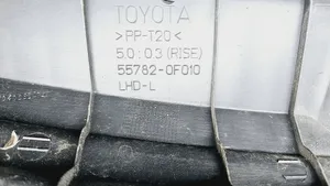 Toyota Corolla Verso AR10 Garniture d'essuie-glace 557810F010