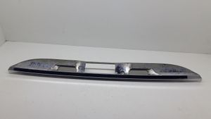 Mercedes-Benz E W211 Отделка номерного знака 2117400493