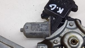 Toyota Avensis T270 Elektryczny podnośnik szyby drzwi tylnych 8570102010