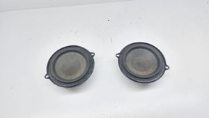 Renault Clio III Haut-parleur de porte avant 8200167235