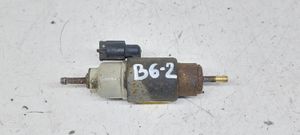 Volkswagen PASSAT B6 Pompe à carburant Webasto 9009529D