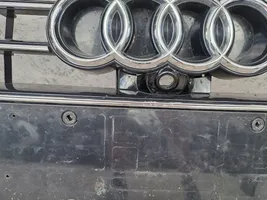 Audi A8 S8 D5 Etupuskurin ylempi jäähdytinsäleikkö 4N0853651L