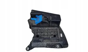 Audi A4 S4 B9 Serbatoio vaschetta liquido AdBlue 8W0131878BP