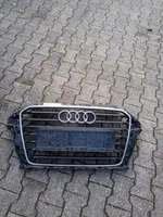 Audi A3 S3 8V Etupuskurin ylempi jäähdytinsäleikkö 8V3853651