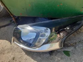 Renault Trafic III (X82) Lampa przednia 260606315R