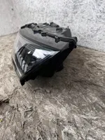 Audi Q7 4M Lampa przednia 4M0.941.086.C