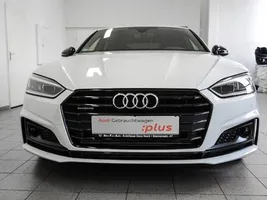 Audi A5 Priekinis ketvirtis AUDI