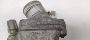 Volvo S60 Boîtier de thermostat / thermostat 863695