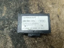 Audi A6 S6 C5 4B Signalizācijas vadības bloks 4B0951173