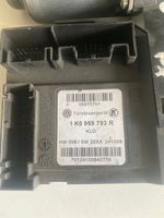 Volkswagen Golf VI Motorino alzacristalli della portiera anteriore 1K0959793R