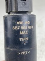 Skoda Octavia Mk2 (1Z) Pompa spryskiwacza lampy przedniej 3B7955681