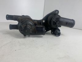 Volkswagen Golf VI Boîtier de thermostat / thermostat 03C121026S