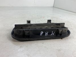 Volkswagen PASSAT B8 Kratka wentylacyjna pod zderzakiem tylnym 6R0819465A