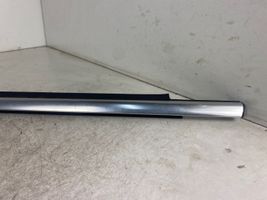 Volkswagen Tiguan Rivestimento modanatura del vetro della portiera anteriore 5N0837475E